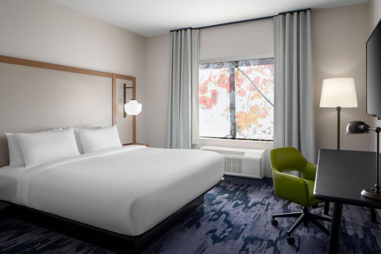 Fairfield By Marriott Inn & Suites Whitsett Greensboro East Exterior foto